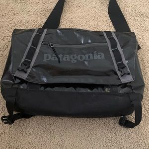patagonia shoulder bag